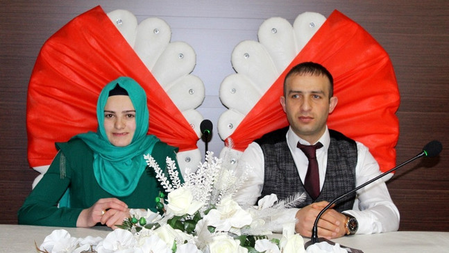 Sevgililer Gününde evlendiler
