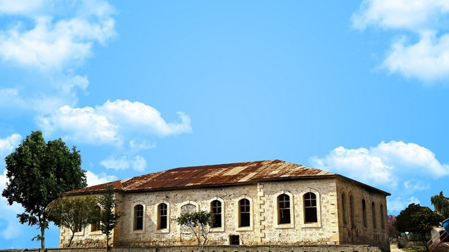 Mezitli Belediyesi, Taş Mektep’i restore ettiriyor
