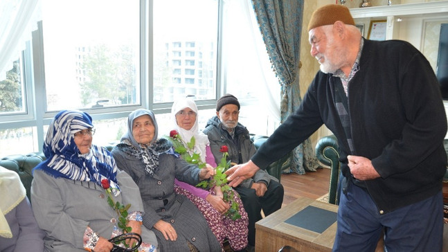 Bir yastıkta yarım asırlık çiftler
