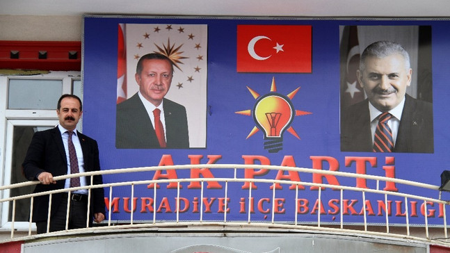 AK Parti yeni binasına taşındı
