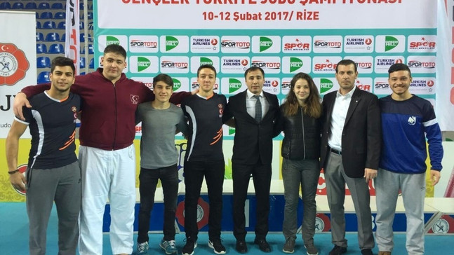 Yunusemre Belediyesi Rize’den madalyayla döndü
