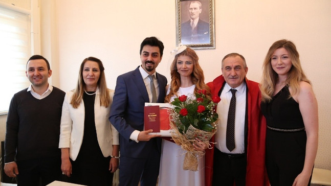 Bolu’da 9 çift ‘Sevgililer Günü’nde ‘evet’ dedi
