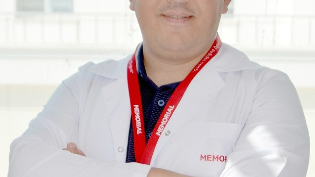 Geçmeyen bel ve bacak ağrısının nedeni rahim sarkması olabilir

