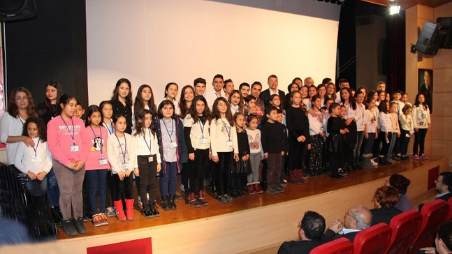 Silifke’de çocuklardan şiir dinletisi
