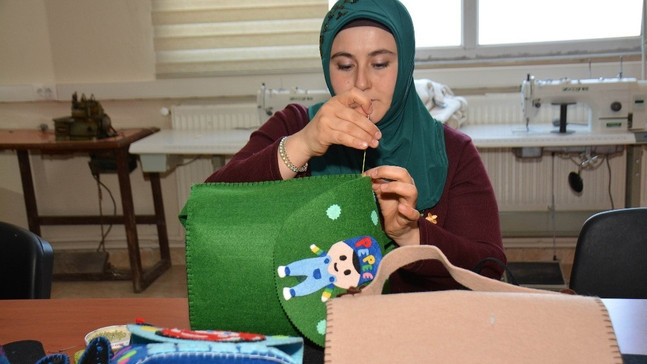 Genç kadın, KOMEK ile meslek sahibi oldu
