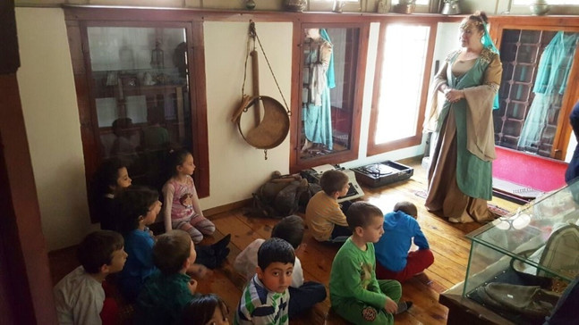 Tarihi konakta haftanın 2 günü masal saati var

