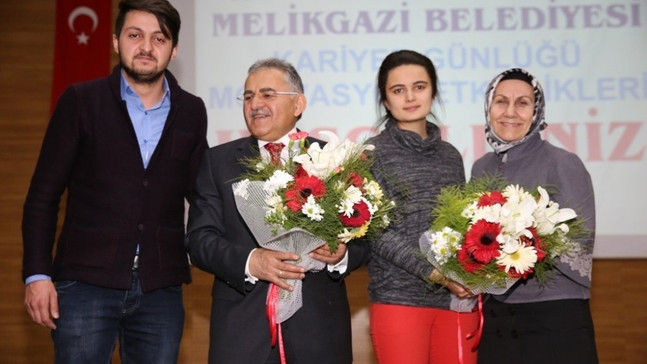 Başkan Büyükkkılıç ve eşi Necmiye Büyükkılıç Kariyer Günleri’nin konuğu oldu
