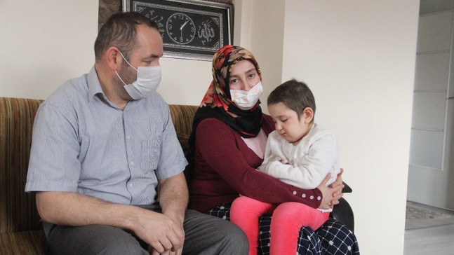 Kemik iliği hastalığıyla mücadele eden küçük Zeynep gözlerini de kaybetti
