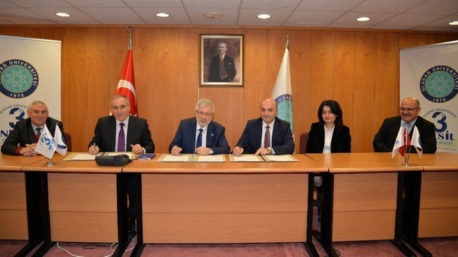 Türkçe ve bilgisayar öğretmeni adaylarına özel burs
