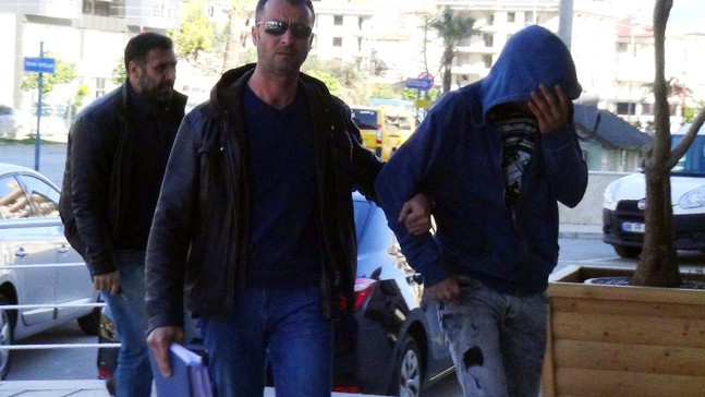 ’Bahşiş kutusu’ hırsızlarına suçüstü
