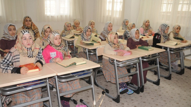 Cizre’de Yatılı Kız Kuran Kursu dualarla açıldı
