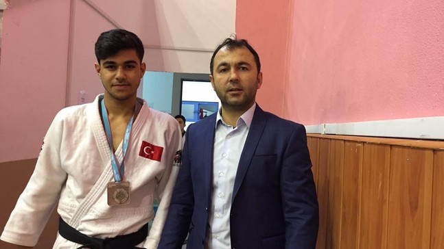 Salihlili 4 judocu milli takıma davet edildi
