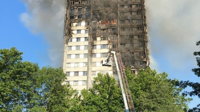 Londra’da feci yangın