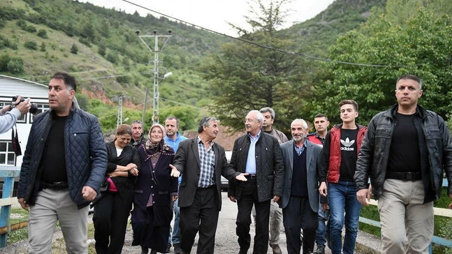 Kılıçdaroğlu, iftar sofrasına konuk oldu