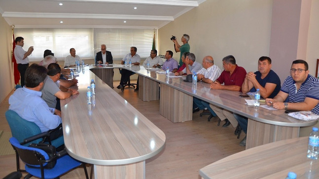 Milas’ta yeni zeytin yasasına ortak tepki