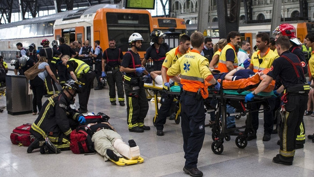 Barcelona’da tren kazası: 48 yaralı
