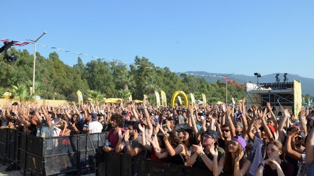 Kuşadası Gençlik Festivali başladı