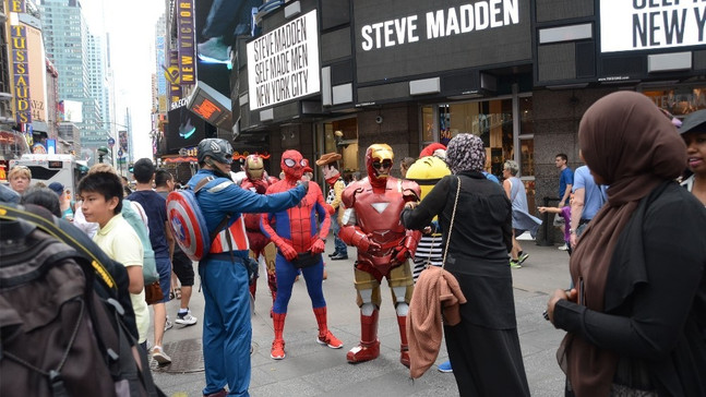 Times Meydanı turist akınına uğruyor
