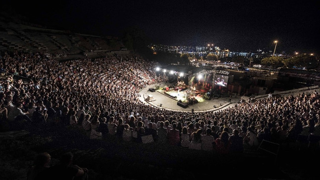 Sıla’dan muhteşem konser
