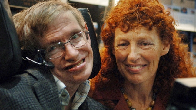 Stephen Hawking 76 yaşında hayatını kaybetti