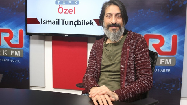 Bağlama virtüözü İsmail Tunçbilek: “Demet Hanım kendi pop şarkılarını okusun”
