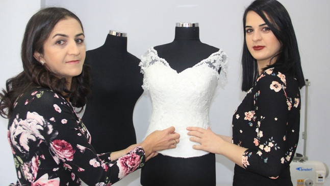 Antalyalı moda tasarımcısı Hakkari’de işyeri açtı
