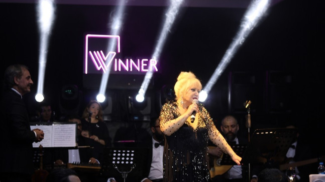 Diva ile Abacı’dan unutulmaz konser
