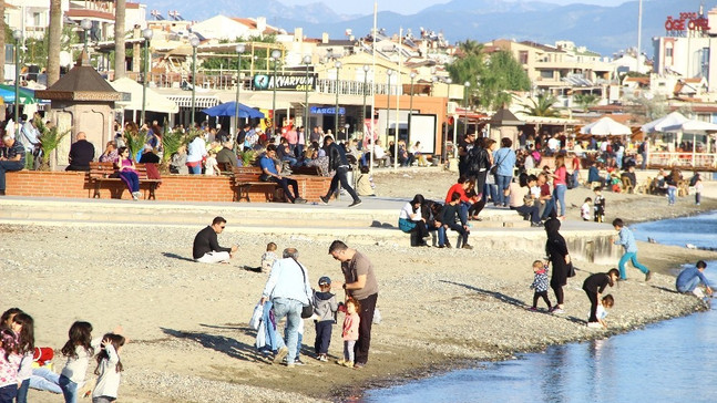 3 günlük tatilde gözdesi Kuzey Ege oldu
