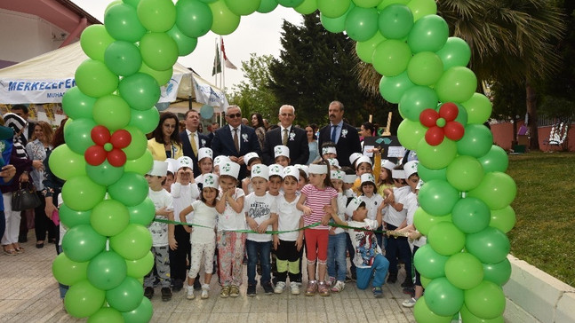 Denizli’de Geleceğini Tüketme Projesi sergisi açıldı
