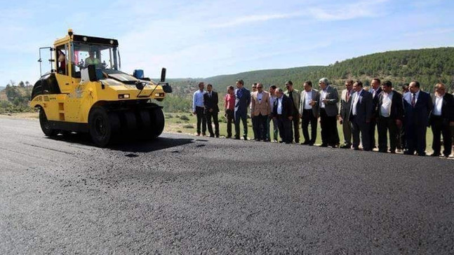 Emet’te alt yapı ve sıcak asfalt çalışmaları
