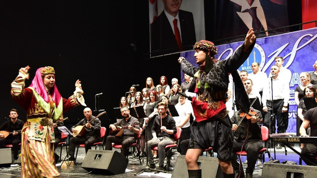 Türk Halk Müziği Korosu’ndan muhteşem konser
