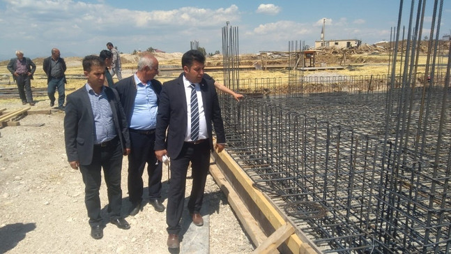 CHP yönetimi deprem bölgesinde vatandaşlarla bir araya geldi
