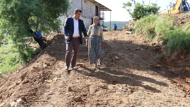 Neziha Teyze’nin 60 yıllık yol sorunu çözüldü
