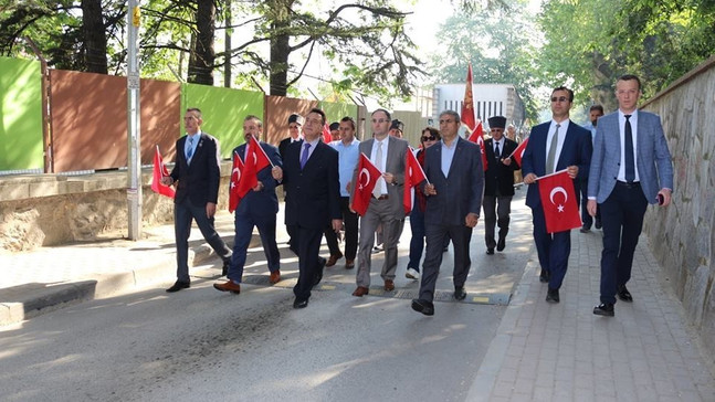 Bursa’lı gençler 57. Alay’a vefa için yürüdü
