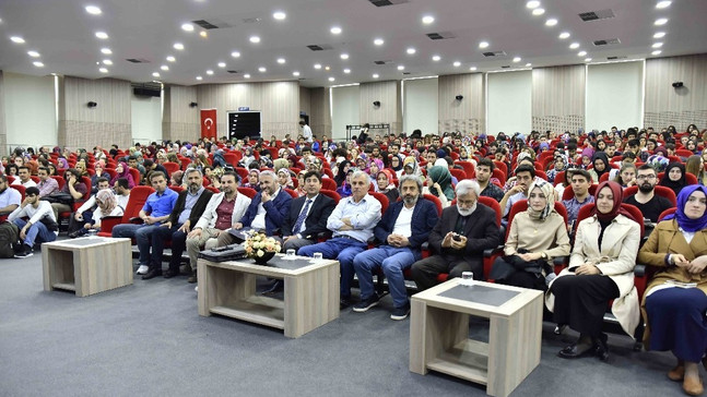 SAÜ’de İslam’da Dini Düşünceler konferansı greçekleşti
