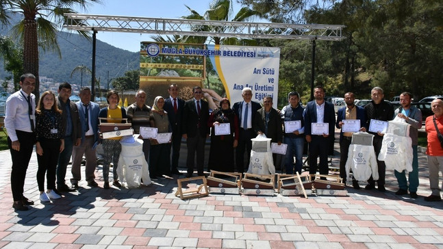 Arıcılar Belgelerini Başkan Gürün’den Aldı
