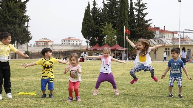 Kreş öğrencileri baharın gelişini uçurtma şenliğiyle kutladılar
