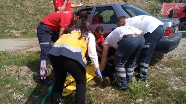 Adana’da otomobiller kafa kafaya çarpıştı: 1 yaralı
