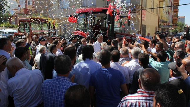 Konya Şeker ‘Çiftçiler Günü’ kutlamasını, motorin avansı ile taçlandırdı
