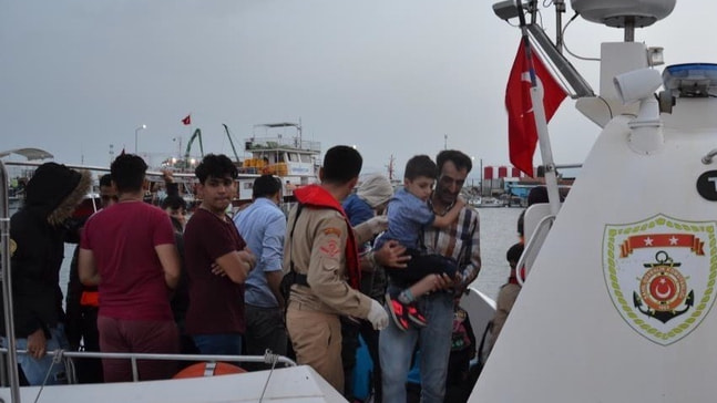 Sahil Güvenlik 24 saatte 210 göçmen yakaladı, 64 göçmen kurtardı
