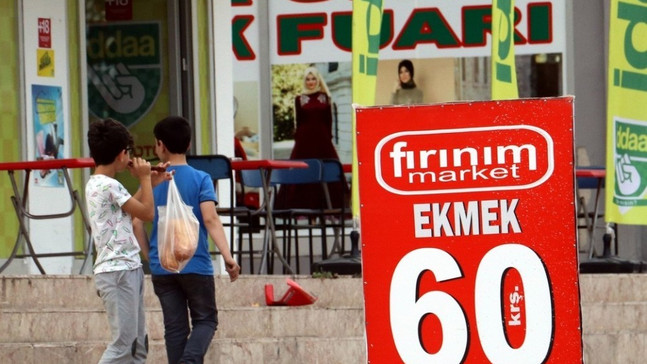 Antalya’da ucuz ekmek çılgınlığı yayılıyor
