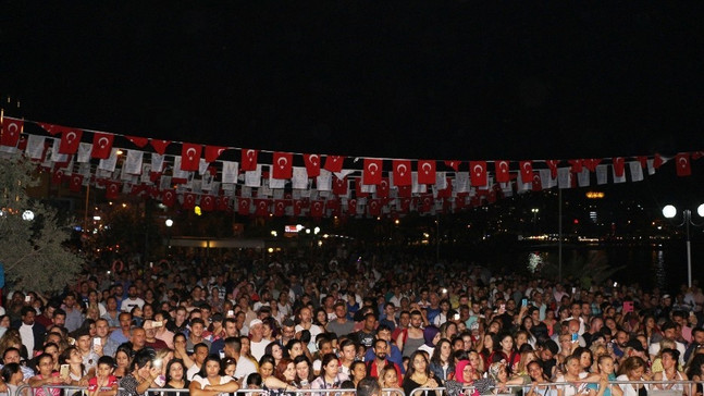 Kuşadası’nda Hıdrellez şenlikleri başladı
