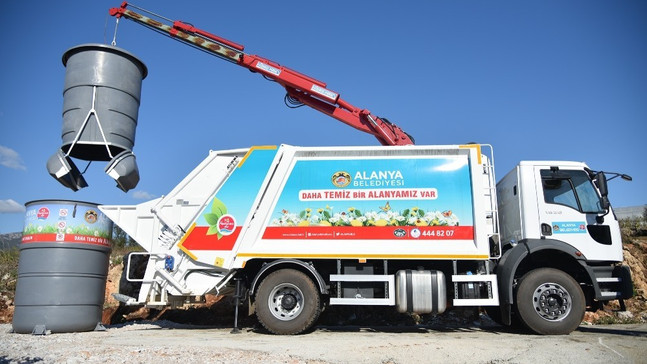 Alanya Belediyesi’nden 9 milyonluk geri dönüşüm tasarrufu