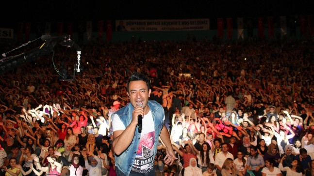 İlyas Yalçıntaş’la Akşehir’de romantik gece
