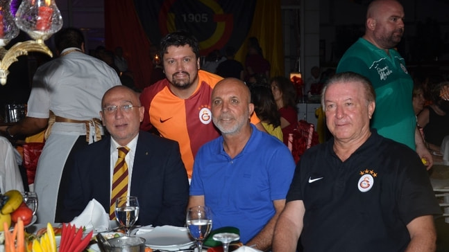 Galatasaray’ın 21’inci şampiyonluğu Alanya’da kutlandı
