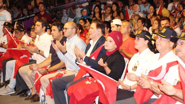 Bodrum’da binlerce kişi 15 Temmuz Demokrasi ve Milli Birlik Gününe sahip çıktı