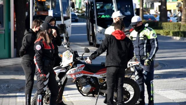 Marmaris polisi kural tanımaz motosiklet sürücülerine göz açtırılmıyor