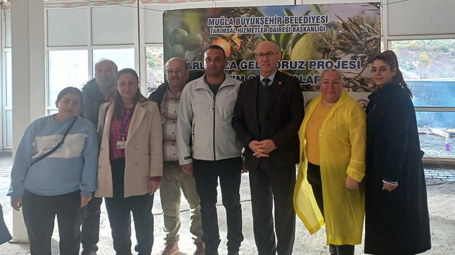 Büyükşehir’den Badem Biti ve Zeytin Zararlılarıyla Mücadele
