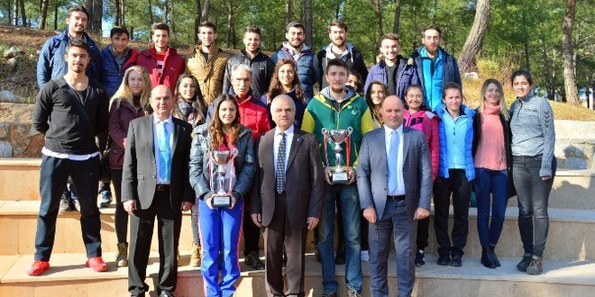 MSKÜ Kız ve Erkek Voleybol Takımları 1. Lige Yükseldi
