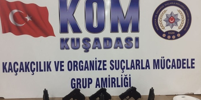 Kuşadası’nda silah kaçakçılığı operasyonu
